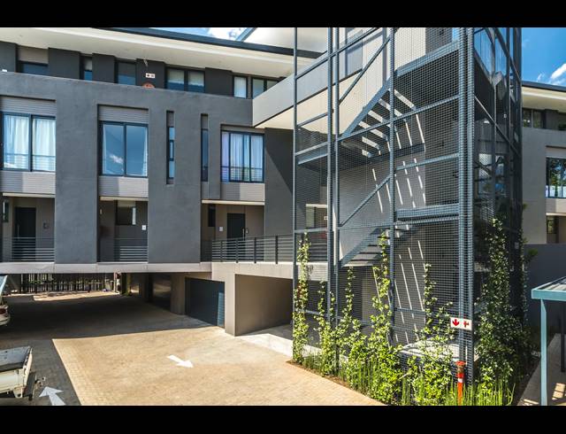 2 BEDROOM APARTMENT TO LET IN ROSEBANK